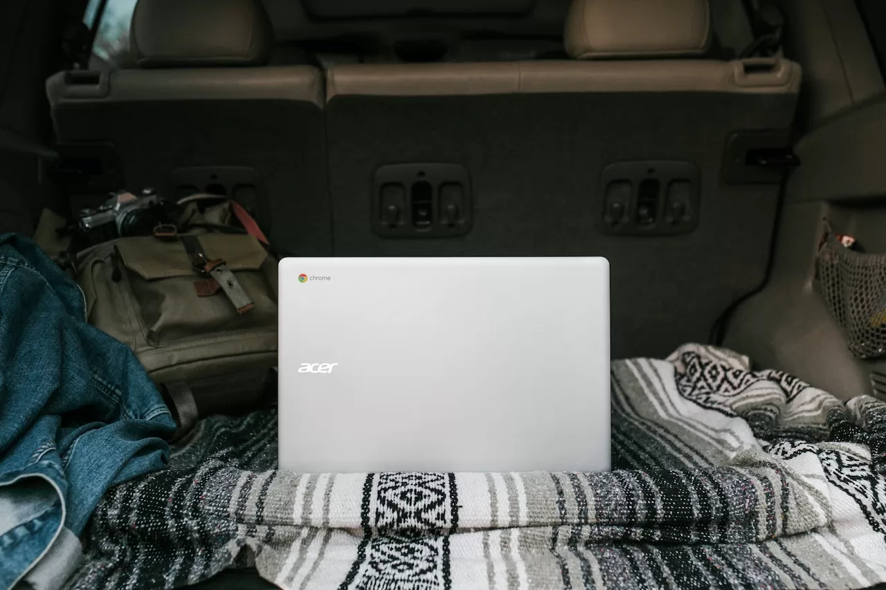 How long can a laptop stay in a hot car? 7 Tips to Protect